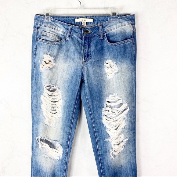 [F21] Distressed Skinny Jeans - Picture 2 of 3